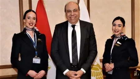 related_news_inside_blogsوزير الطيران المصري يشيد بمبادرة إنسانية لمضيفتين.. من هو سامح الحفني؟