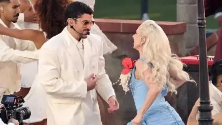 related_news_inside_blogsفيديو - ليدي غاغا وباد باني يشعلان المدرجات في "سوبر بول"