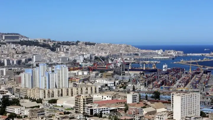 الجزائر تراهن على النفط والغاز مع موجة جديدة من التراخيص