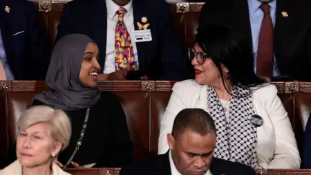 related_news_inside_blogs"هجوم عنصري".. ترامب يدعو لترحيل نائبتين مسلمتين ويصفهما بالمختلتين