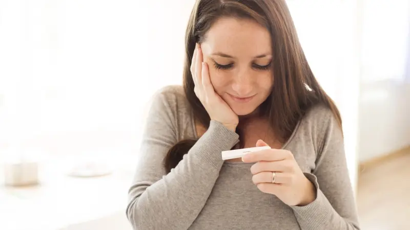 كم نسبة الحمل قبل الدورة بأسبوع؟