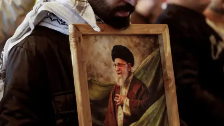 related_news_inside_blogsرسالة تتجاوز ساحة المعركة.. ماذا يعني استهداف مجلس الخبراء في إيران؟