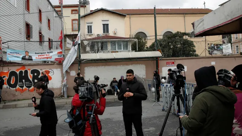 السلطات التركية تعتقل مسلحَين قتلا شخصا في كنيسة بإسطنبول