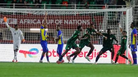 كأس أمم إفريقيا- مجموعة تونس.. نيجيريا تنجو من فخ تنزانيا بصعوبة