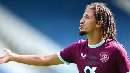 related_news_inside_blogsالاتحاد التونسي يساند حنبعل المجبري ضد الهجمات العنصرية