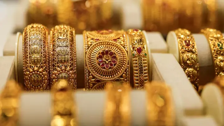 سعر سبيكة الذهب في مصر اليوم يواكب تحركات الأوقية عالميًا (رويترز) سعر سبيكة الذهب في مصر اليوم يواكب تحركات الأوقية عالميًا (رويترز)