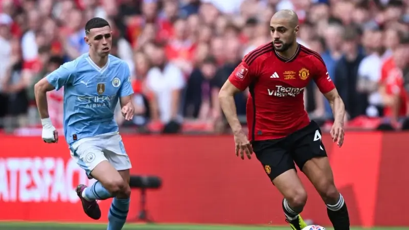 سفيان أمرابط.. التتويج الأول للمغرب في الملاعب الإنجليزية