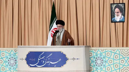 مسؤولون: أميركا تضغط على إيران لإجراء محادثات مباشرة