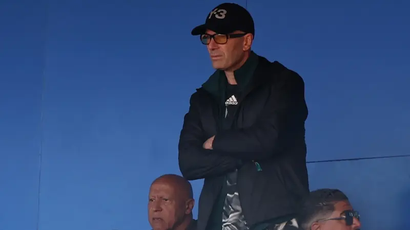 زيدان يقترب من تدريب منتخب فرنسا بعد اتفاق شفهي مع الاتحاد