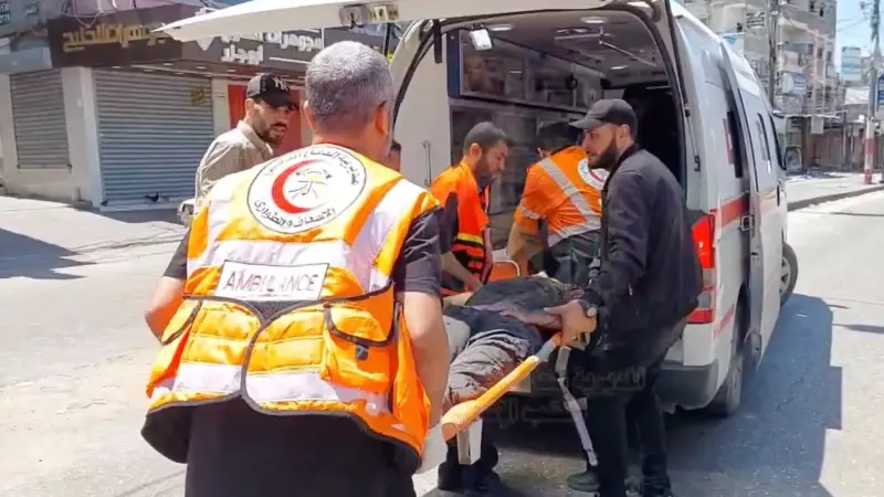 المصابون في غزّة يُصارعون الموت بسبب إغلاق معبر رفح