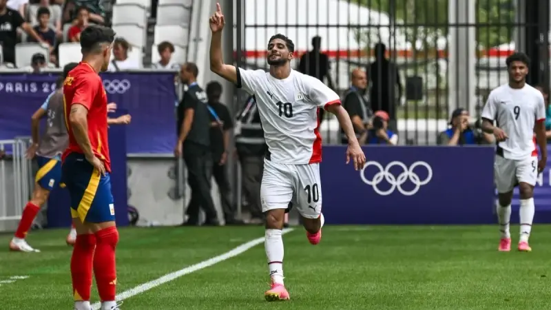 موقف الجزيرة الإماراتي من رغبة الأهلي في التعاقد مع إبراهيم عادل