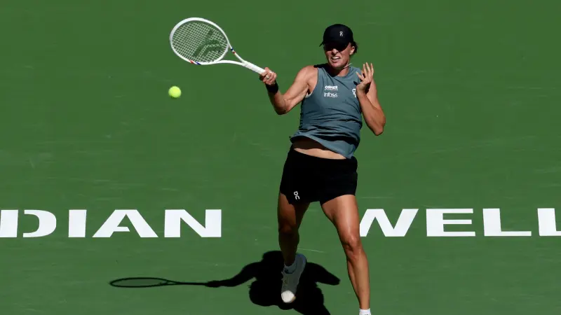 إنديان ويلز - شفيونتيك تسحق موخوفا وتأهل سهل لبيغولا