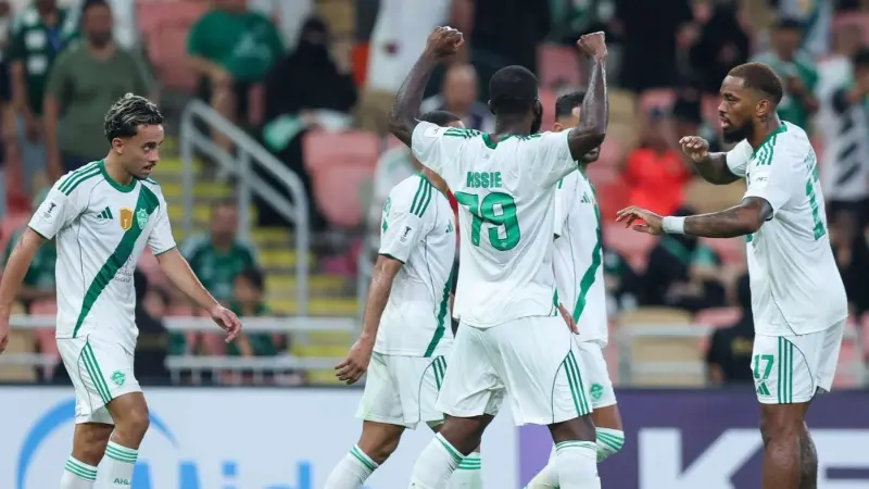 موعد مباراة الأهلي ضد القادسية في دوري "روشن" السعودي والقنوات الناقلة