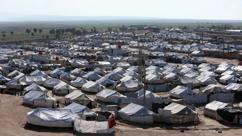 فيديو - الحكومة السورية تغلق مخيم الهول بعد إتمام إخلائه