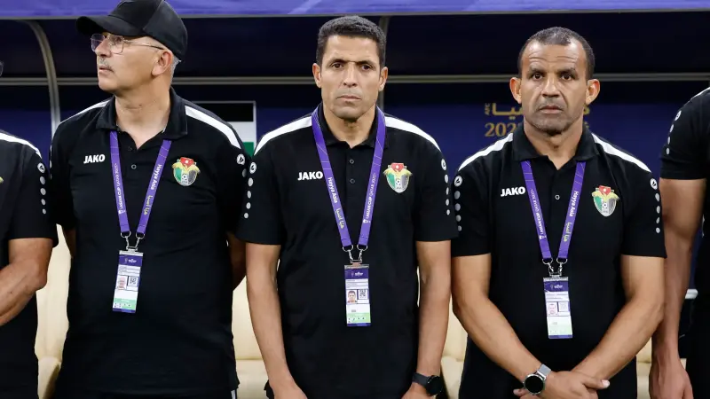 سبب رحيل الحسين عموتة عن منتخب الأردن