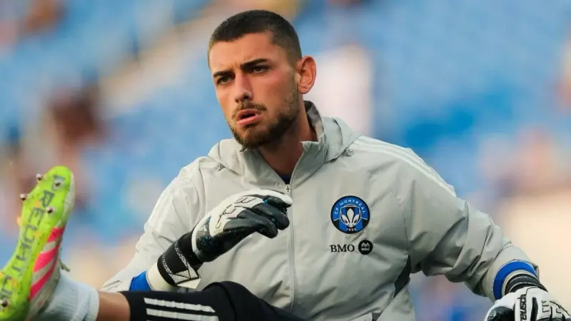 من هو توماس جيليه؟.. حارس مرمى من تشيلي يقترب من منتخب الجزائر