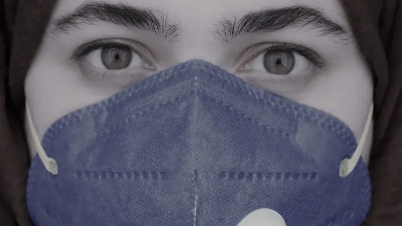 ارتفاع الإصابات بمتحور كورونا الجديد.. عارض مميّز يكشفه