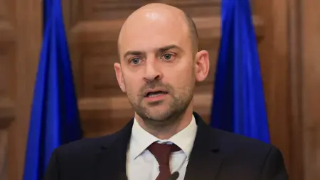 related_news_inside_blogsفرنسا تمنع وزراءها من التواصل مع السفير الأميركي لهذا السبب