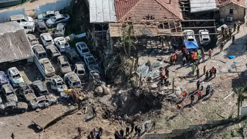 المشهد باختصار: "الحوثيون" رسمياً في حرب إيران.. ومضيق ترامب بدل هرمز