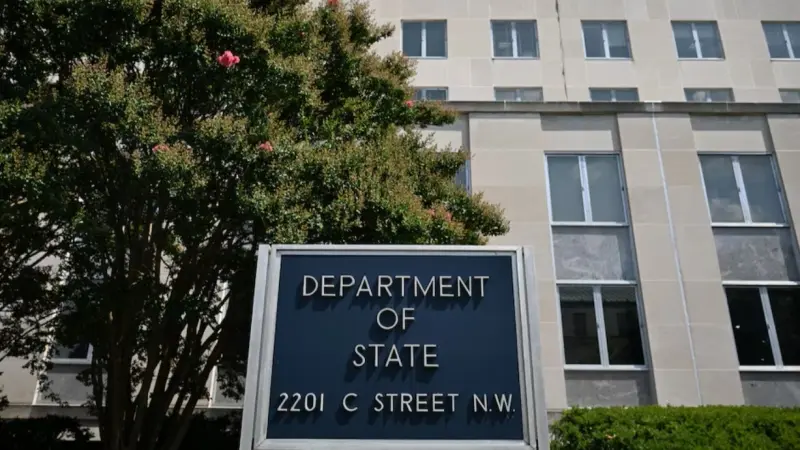 الخارجية الأميركية تدعو دبلوماسييها غير الأساسيين في السعودية للمغادرة