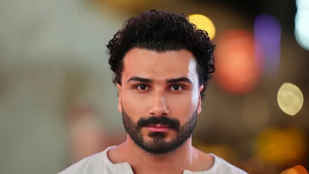 فيديو - من 200 جنيه أسبوعيًا إلى 10 ملايين متابع.. رحلة أحمد حسام مع السوشيال ميديا