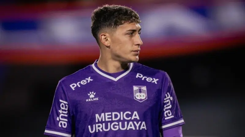 باتريسيو باسيفيكو.. إحصائيات مذهلة وراء تعاقد برشلونة مع "خليفة بيكنباور"