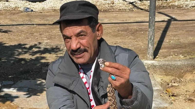 من هو ياسين الصقور؟ خبير الأفاعي الذي غُدر به من "أفعي فلسطين"