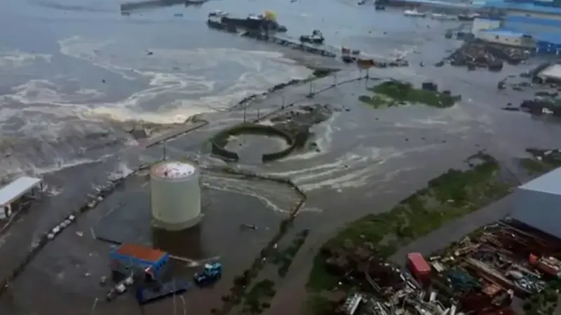 التحذير من تسونامي.. قرار جديد من وزارة الطوارئ الروسية