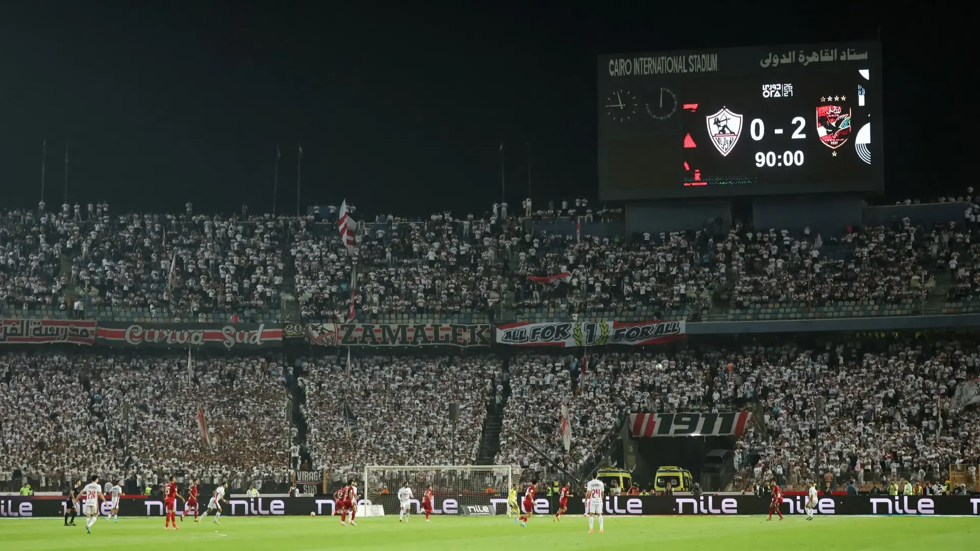 الأهلي يكرر تفوقه على الزمالك في مباريات أكتوبر (رويترز) الأهلي يكرر تفوقه على الزمالك في مباريات أكتوبر (رويترز)