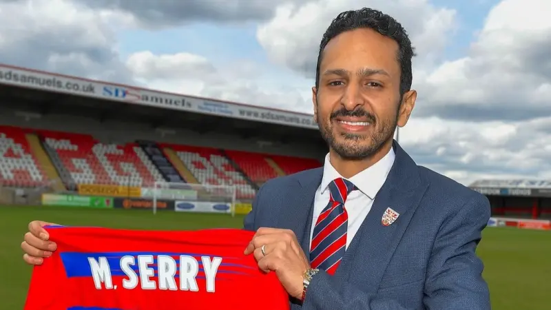 من "يوتيوب" إلى لندن.. ما هي قصة استحواذ مروان سري على نادي داغنهام آند ريدبريدج الإنجليزي؟