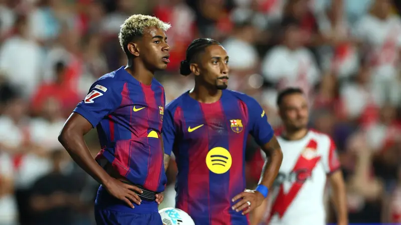 قبل مباراة فالنسيا.. "رعب مفاجئ" في برشلونة بسبب لامين يامال