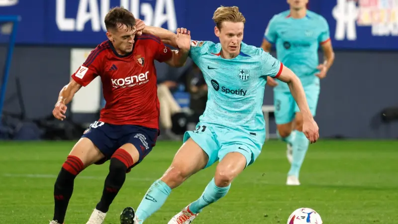 مدرب برشلونة يكشف موعد عودة دي يونغ من الإصابة