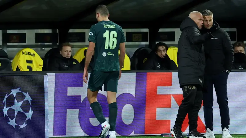 طرد نادر.. رودري ضحية أرقام سلبية غير مسبوقة مع مانشستر سيتي