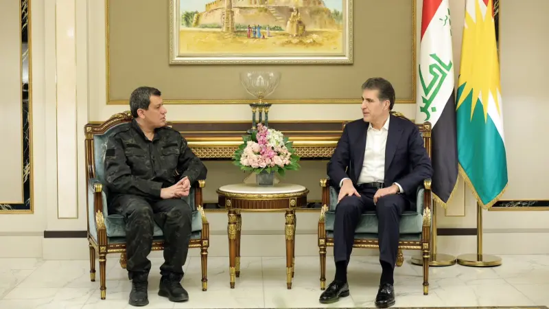 تأكيد على وحدة سوريا.. أبرز ما جاء في لقاء بارزاني وعبدي