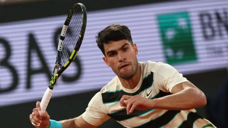 ألكاراز وسينر.. نهائي ناري في رولان غاروس والملايين على المحك