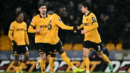 related_news_inside_blogsالدوري الإنجليزي - تأكد هبوط ولفرهامبتون إلى "التشامبيونشيب" بعد تعادل وست هام مع كريستال بالاس