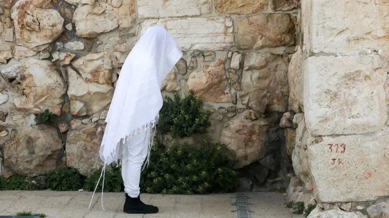 صور - حائط البراق شبه خالٍ.. حرب إيران تفرض قيودا على طقوس الفصح