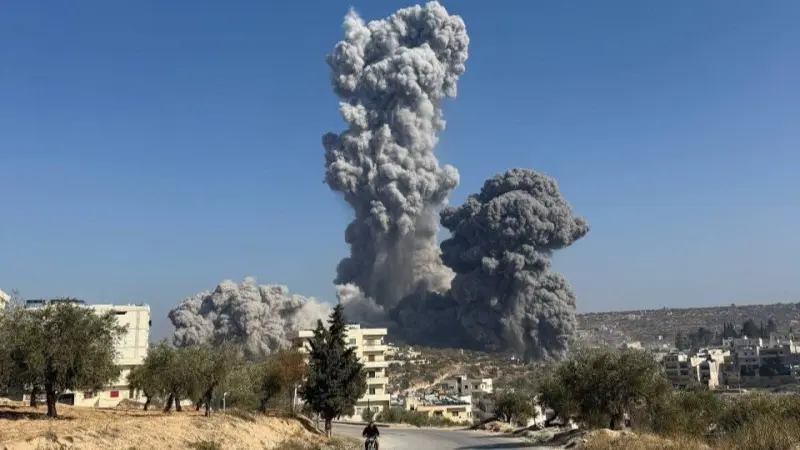 فيديو - سوريا.. انفجار عنيف يهز محيط ريف إدلب الغربي