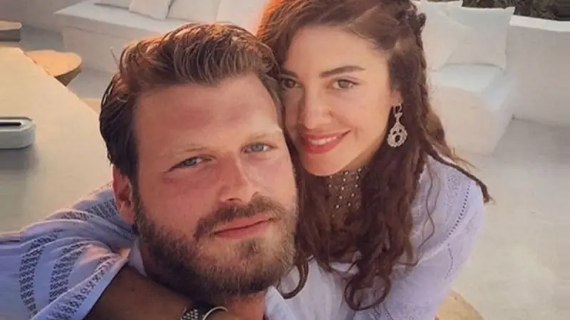 حقيقة طلاق الممثل التركي كيفانش تاتليتوغ وباشاك ديزر بعد 10 سنوات زواج