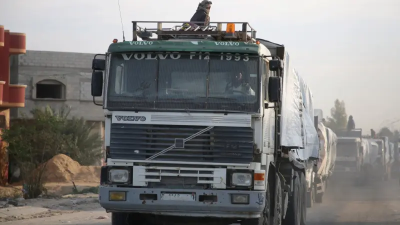 عودة الحياة.. 630 شاحنة مساعدات تغذي غزة المحاصرة