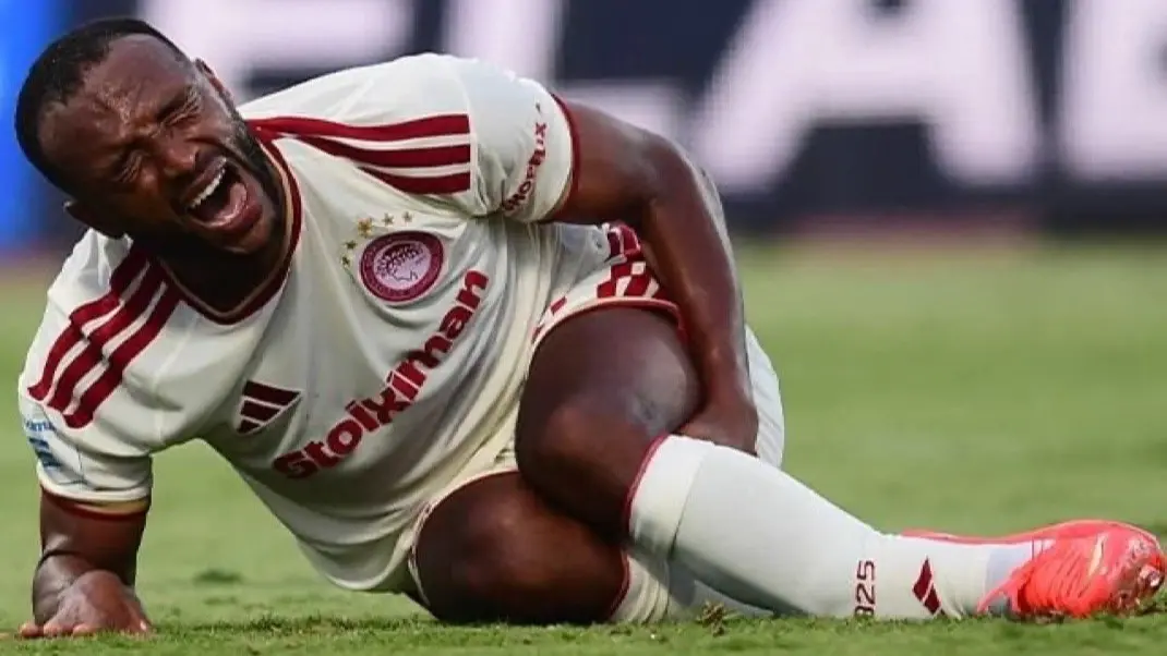 أيوب الكعبي يخرج مصابا من مباراة أولمبياكوس في الدوري اليوناني (إكس) أيوب الكعبي يخرج مصابا من مباراة أولمبياكوس في الدوري اليوناني (إكس)