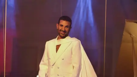 related_news_inside_blogsأحمد سعد يفاجئ جمهوره بحلاقة شعره وينهي جدل إطلالاته المثيرة