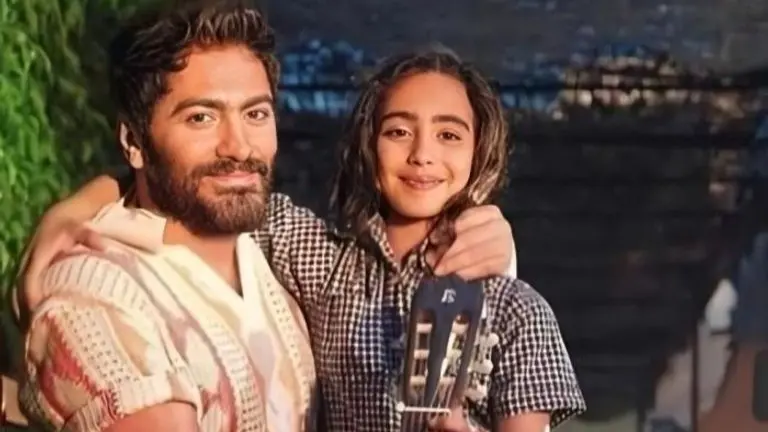 فيديو - لحظة استثنائية.. ابنة تامر حسني تشارك والدها الغناء على المسرح⁣