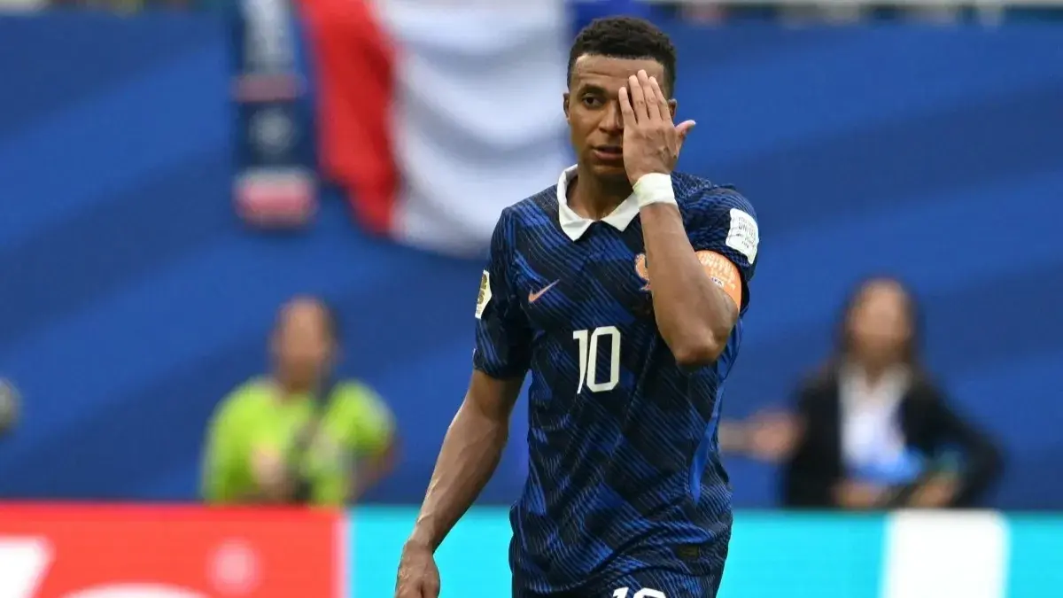 مبابي غاب عن تدريبات فرنسا ليوم الثلاثاء (رويترز) مبابي غاب عن تدريبات فرنسا ليوم الثلاثاء (رويترز)
