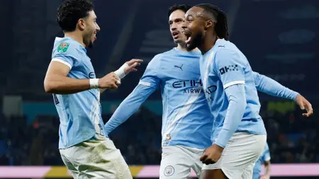 تشكيلة مانشستر سيتي اليوم أمام ليفربول.. غوارديولا في ورطة دفاعية