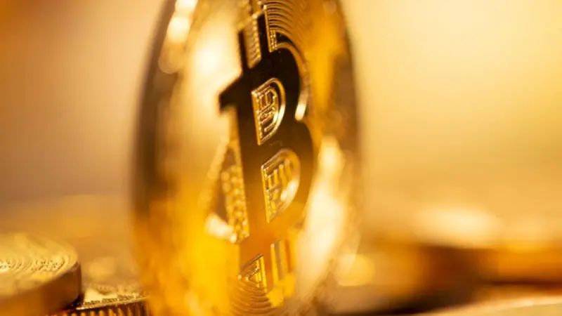 بيانات أميركية ساخنة تقلب رهانات متداولي بيتكوين