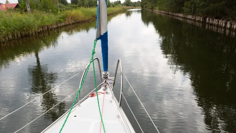 فيديو - مخاوف مستمرة من تلوث بحيرات المياه في بريطانيا