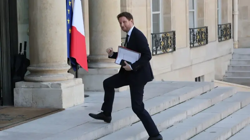 "لا أحد في مأمن".. فرنسا تعلن الحرب على "بقّ الفراش"