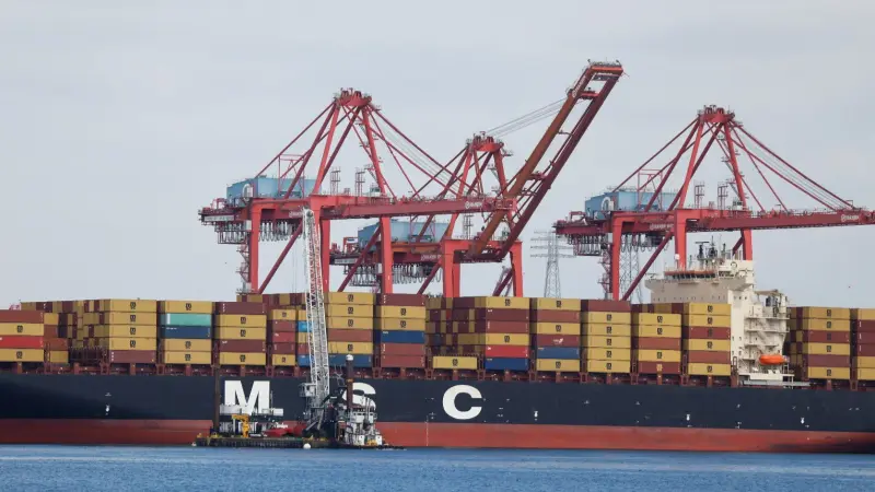 تقرير: الحرب في إيران تعطل التجارة العالمية وتربك حركة الشحن