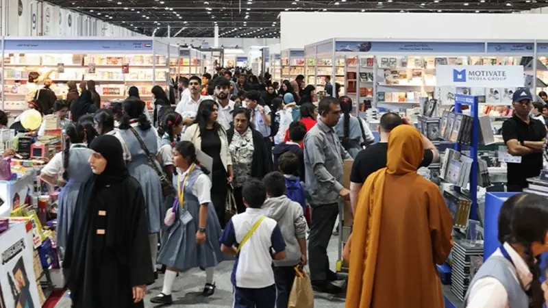 35 عاما من النجاح.. كيف تحول معرض أبوظبي إلى عاصمة عالمية للكتاب؟